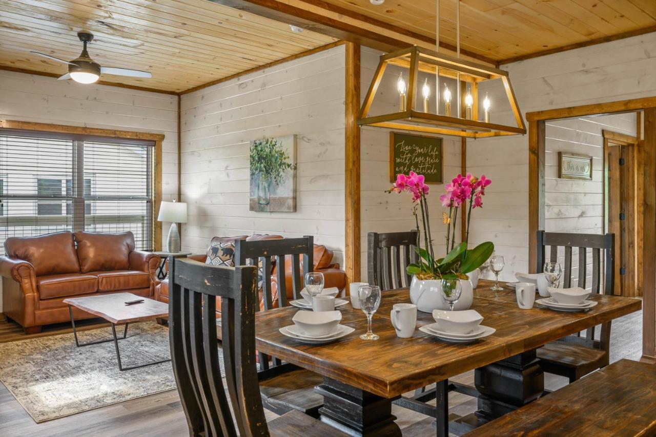 פיג'ן פורג' Osprey Nest Cottage Modern New Cabin מראה חיצוני תמונה