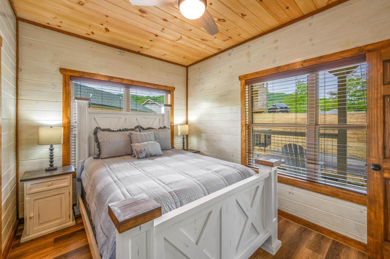 פיג'ן פורג' Osprey Nest Cottage Modern New Cabin מראה חיצוני תמונה