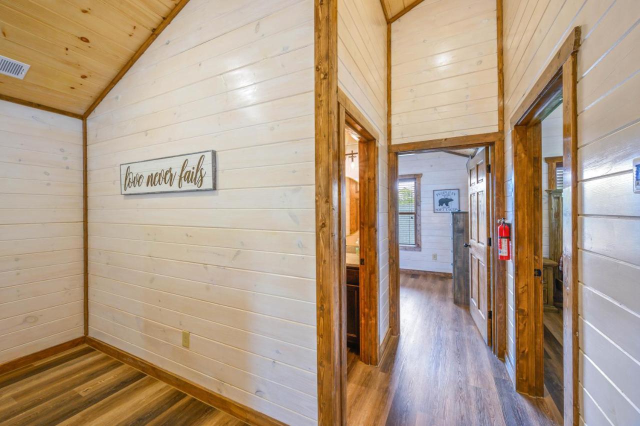 פיג'ן פורג' Osprey Nest Cottage Modern New Cabin מראה חיצוני תמונה