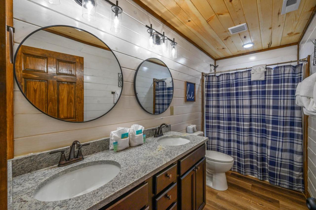 פיג'ן פורג' Osprey Nest Cottage Modern New Cabin מראה חיצוני תמונה
