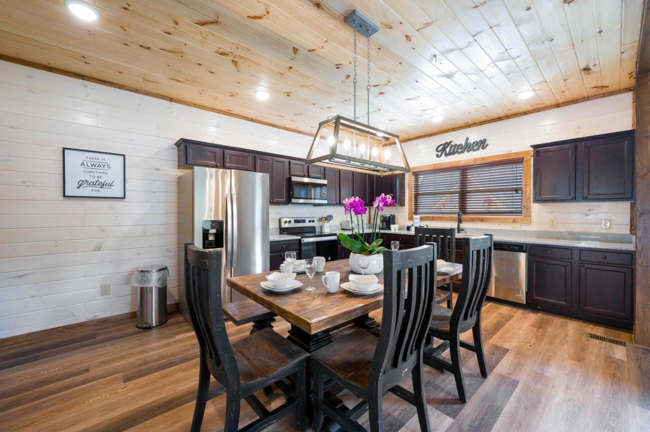 פיג'ן פורג' Osprey Nest Cottage Modern New Cabin מראה חיצוני תמונה